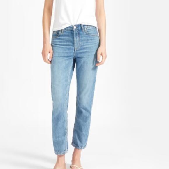 Everlane The Super-Soft Relaxed Straight Leg Jean in Vintage Light Blue 24 NWT - Picture 1 of 14
